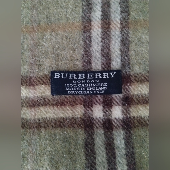 Burberry Scarf 100% Cashmere - Picture 4 of 8